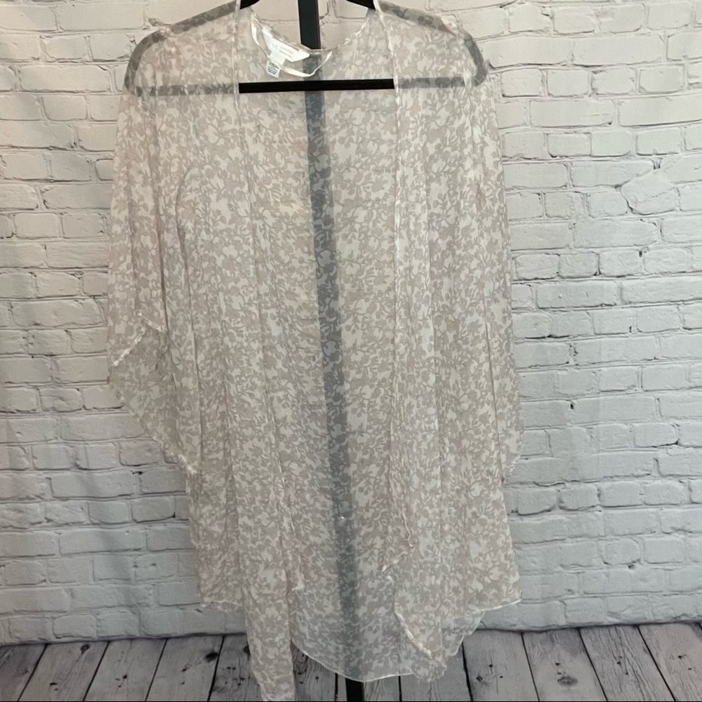 Lauren Conrad Sheer Light Weight Printed Kimono One Size